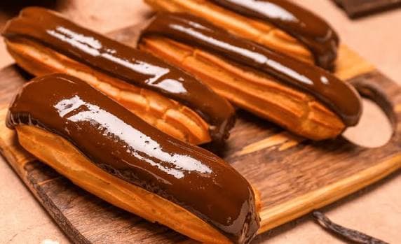 Éclair au Chocolat